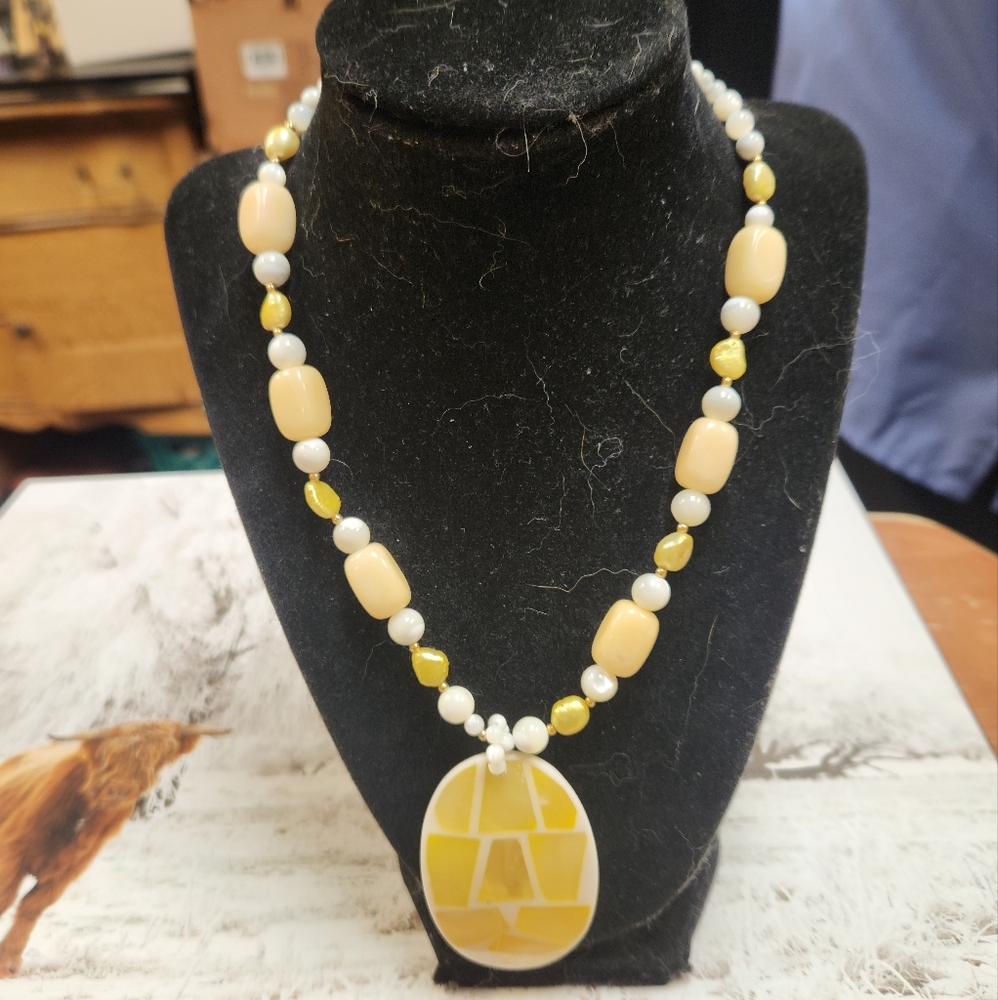LEE SANDS ✨️✨️ Shell Necklace